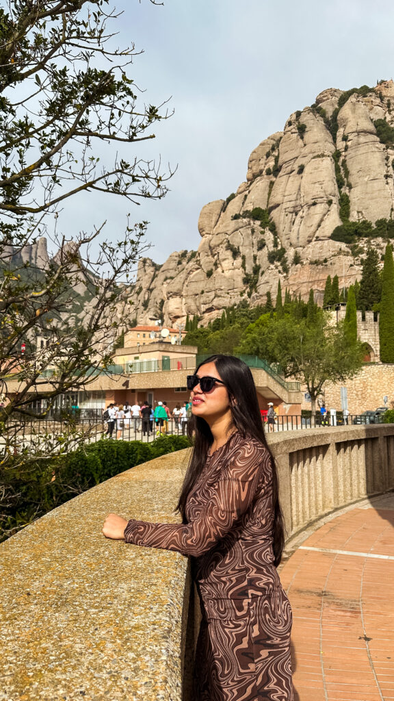 Portfolio 12 Travel Vlogger Eri in Germany in Monserrat