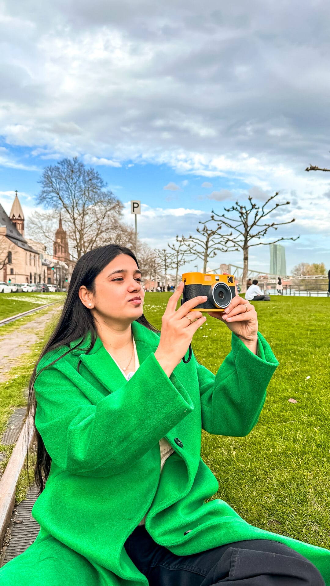Portfolio 9 Indian Lifestyle Vlogger Eri in Germany with Kodak MS200 Minishot 2 Era