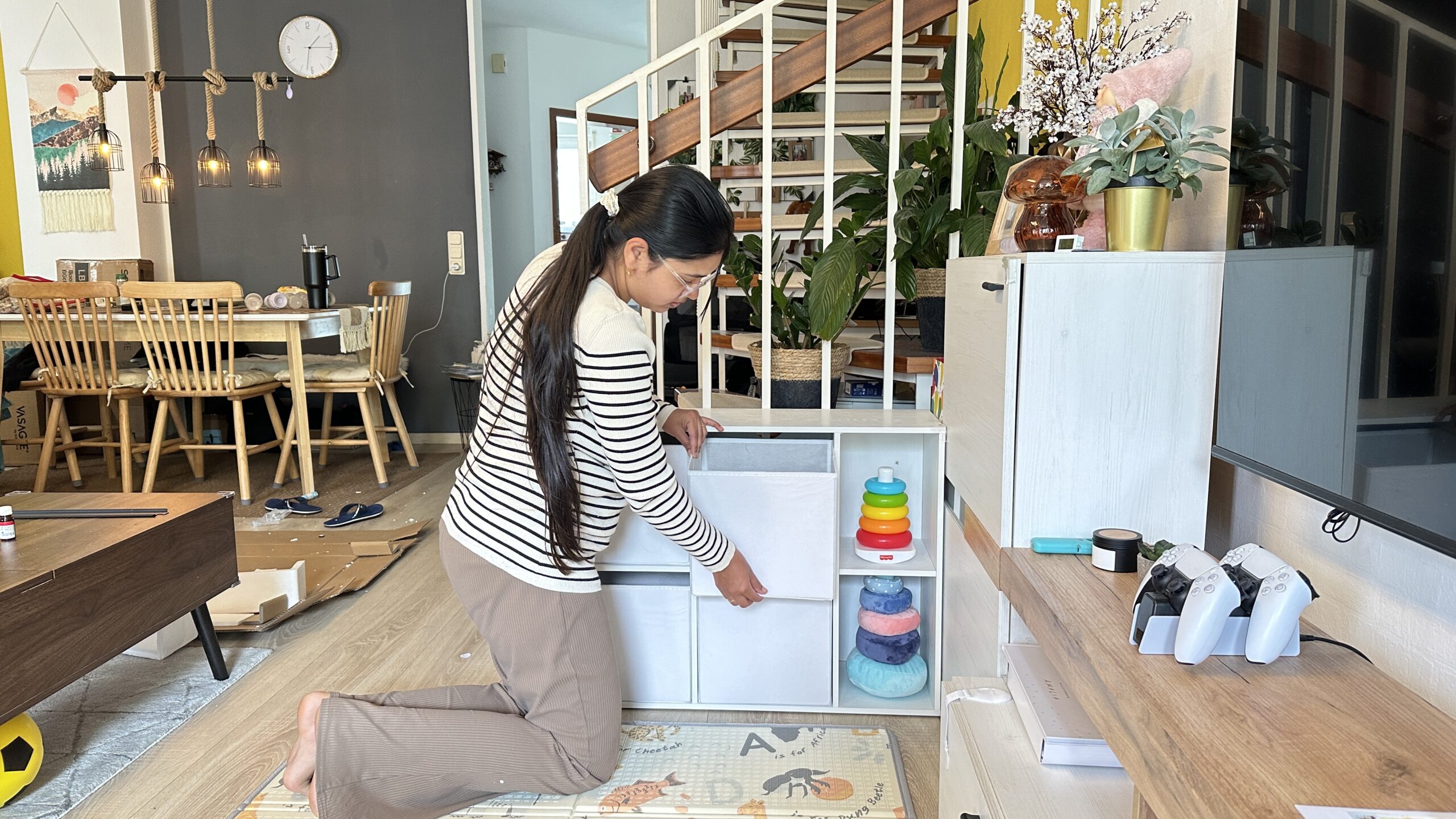 SONGMICS HOME TOOLLESS Bookshelf Review: Amazing Ultra-Fast Furniture Assembly 4 SONGMICS HOME TOOLLESS Bookshelf Review: Amazing Ultra-Fast Furniture Assembly